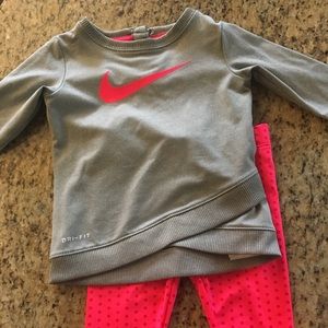 Nike leggings and long sleeve shirt.